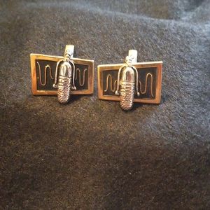 Cuff links